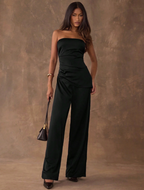 Set Sculpted Asymmetric - Sleek. Strapless. Sophisticated.